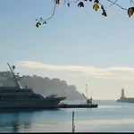 Charme Mediterraneen Votre Pied A Terre Au Coeur Du Port De Nice