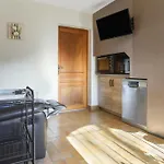 Rez De Jardin Dans Villa