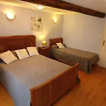 Grande Maison De Campagne Avec Cheminee, Jardin Et Wifi - Fr-1-496-273