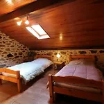 Charmante Maison De Caractere, Entre Cantal Et Lot, 4 Pers, Terrasse Couverte, Cheminee, Animaux Ok - Fr-1-742-382