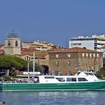 Saint-Maxime Centre: Appartement T2 - 4 Couchages Avec Parking Et Plage A Pied - Fr-1-226-483