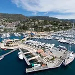Appartement Vintage Vue Mer Avec Acces Direct Plage - 4 Couchages, Parking, Le Lavandou - Fr-1-251-290