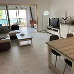 Entire 2 Rooms Crossing Apartment With Private Parking 4 Beds Two Double Bed And 2 Single Bed With 2 Balconies In Promenade Des Anglais Street With Sea View 50 Meters From The Beach With Perfect Air Conditioner Cooler And Heater