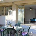 Studio Climatise Au Lavandou Avec Terrasse, Parking Et Environnement Calme - 3 Couchages - Fr-1-251-167
