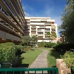 Grand Studio Climatise Avec Terrasse Au Calme, Coeur De Menton - Fr-1-196-288