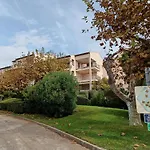 Les Balcons