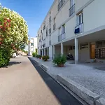 Apartment Les Roses Lauriers By Interhome