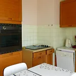 Spacious Family Nest A Stone'S Throw From The Sea