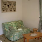 Appartement Rez De Villa - 4 Personnes - Frejus - Vue Piscine