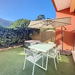2 Pieces - Parking - Jacuzzi - Food & Drink - Love