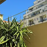 Studio Carre D'Or