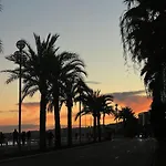 Cozy Studio Near Promenade