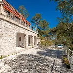 Grand T2 Clim & Wifi En Rez De Villa Proche Mer