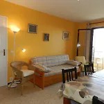Appartement 3 Pieces Avec Piscine, Parking Et Animaux Admis - Fr-1-251-757