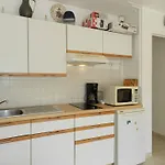 Appartement T2 Avec Terrasse, 150M Plage, Parking Privatif - Bormes-Les-Mimosas - Fr-1-251-740