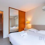 Spacious Apartment Pool And Parking