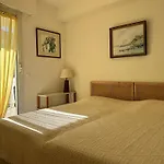 Appartement 2 Pieces Avec Loggia, Proche Plage, Garage Et Prestations Soignees A Antibes - Fr-1-252-19