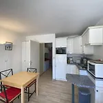 Studio Climatise Avec Jardin En Front De Mer, Proche Commerces, Garage Ferme - Fr-1-100-334