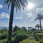 T2 Avec Piscine, Parking, Terrasse Et Vue Mer Au Rayol-Canadel-Sur-Mer - Fr-1-100-331