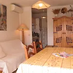 Appartement 2 Pieces Climatise, Calme, Proche Centre-Ville Et Plage, Avec Balcon - Sainte-Maxime - Fr-1-780-78