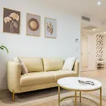Upscale 3-Room Apartment 300M From The Beaches