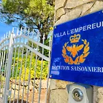 Villa Au Calme A Sanary, Climatisee, Avec Piscine