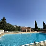Mazet Renove Avec Piscine, Tennis, 2 Terrasses A Cavalaire-Sur-Mer. - Fr-1-100-333