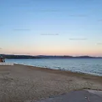 Appartement Pieds Dans Le Sable Au Parc De Cavalaire - Climatise - Fr-1-100-248