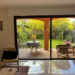 Villa Dans Residence A Cannes