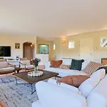 Villa Medea -Beautiful Family Villa