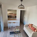 Studio Belle Terrasse 2Min Des Plages