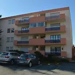 Appartement A 5 Min De La Plage Avec Terrasse Et Parking - Frejus - Fr-1-226A-106