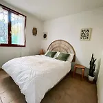 Appartement Dans Villa, Parking, Acces Piscine