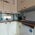 A042-Beautiful Functional Bright Apt- Vallauris