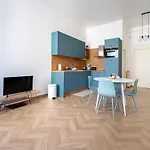 B027-Nice Renovated Apt Near Downtown - Cannes