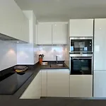 A013-Apt Vue Mer Avec Piscine Et Terrasse