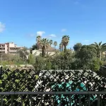 *Studio Agreable Avec Balcon Et Vue Sur Mer*