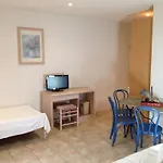 Hotel De La Mer