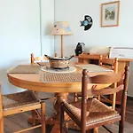 Appartement Chaleureux Avec Jardinet, Wifi, A 200M De La Plage De Trestraou A Perros-Guirec - Fr-1-368-240