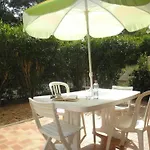 Appartement 3P En Rez-De-Jardin Avec Piscine Et Parking, A 600M De La Plage - Saint-Raphael - Fr-1-226A-151