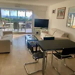 Front Sea Luxury