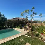 Jolie Maisonnette Avec Piscine