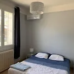 Villa A Hyeres Avec Piscine, Climatisation Et Wi-Fi, A 5 Min De La Plage - Fr-1-335-169
