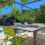 Villa Climatisee, Avec 3 Chambres , Piscine, Et Terrain Arbore