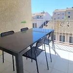 Beautiful T3 With Balcony - Near Beach