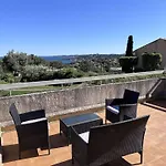 Appartement Avec Terrasse Ensoleillee Pour 6 Personnes A Sainte-Maxime - Fr-1-768-77