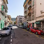 Lovely 1 Bdr Port Area
