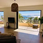 Appartement T3 Lumineux Traversant Totalement Neuf En Face De La Plage Front De Mer Vue Sur Les Iles Vue Mer Panoramique Assuree Residence De La Plage Centre Ville Du Lavandou 3Eme Etage Avec Ascenseur Appartement T3