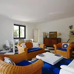 Villa Familiale Climatisee A 5 Min De La Mer Avec Parking Et Wifi - Fr-1-728-17