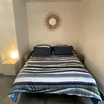 Grand Studio Au Bord De Mer